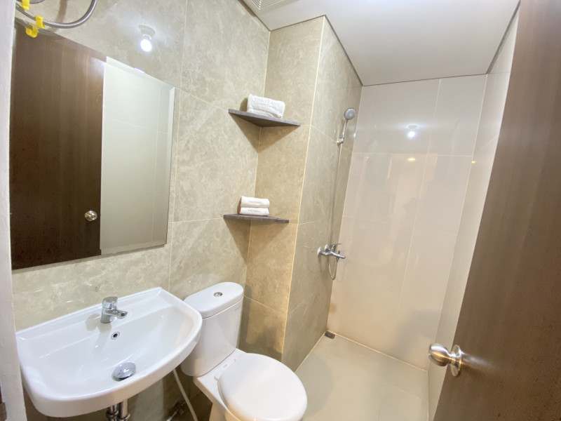 2 BR (FOR RENT)