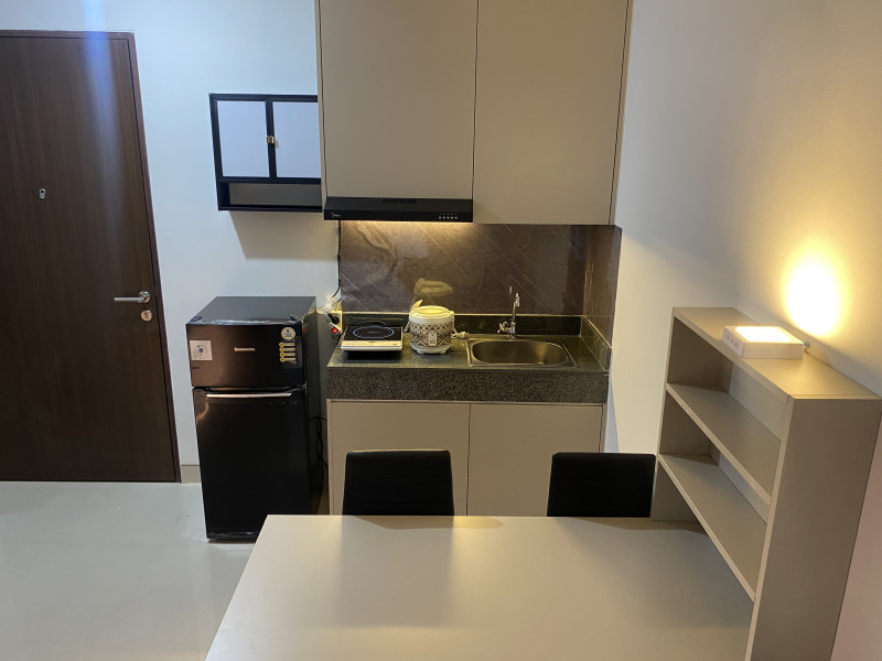 2 BR (FOR RENT)